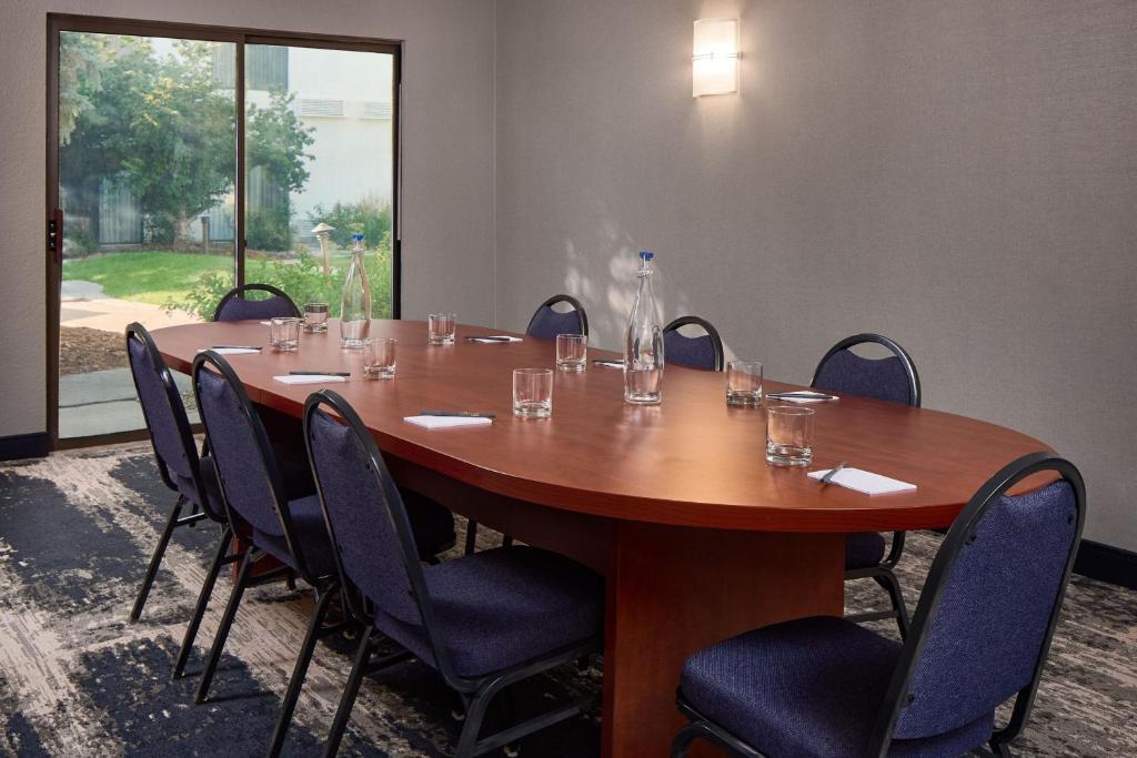 Courtyard by Marriott Fort Collins photo