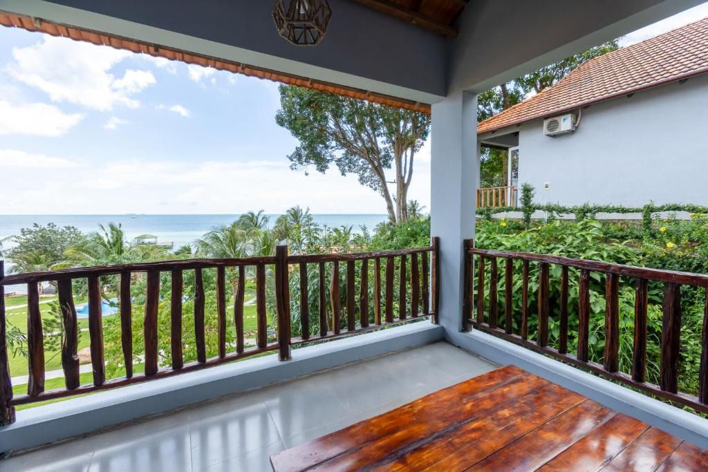 Cosian Bay Phu Quoc Resort - 3