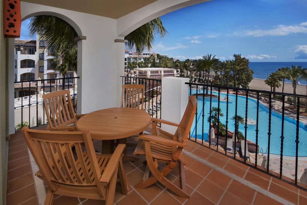 Bazén v ubytování Marriott's Playa Andaluza nebo v jeho okolí