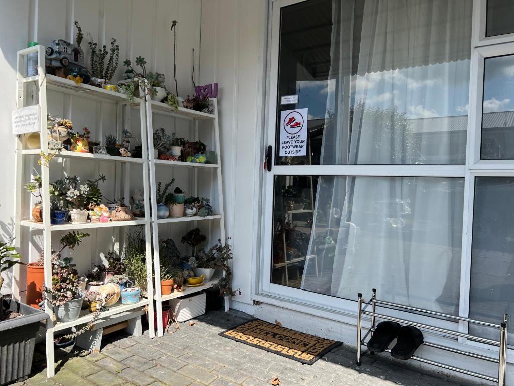Fotografie z fotogalerie ubytování LA SOL 2 - close to uni - ensuite & seperate entrance v destinaci Hamilton
