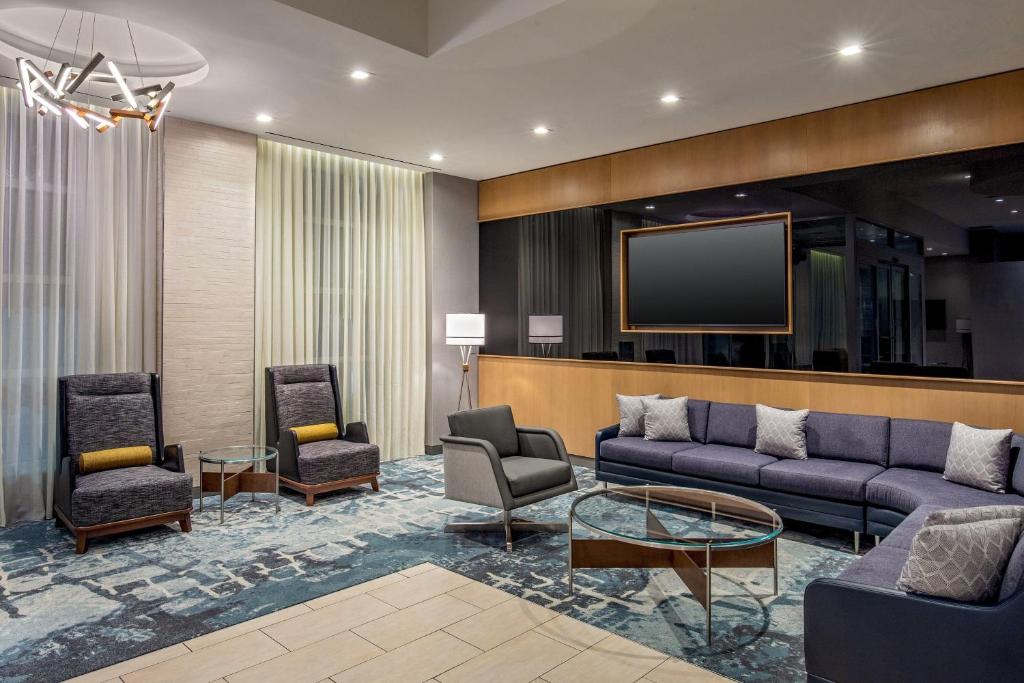 Posezení v ubytování Courtyard by Marriott Times Square West