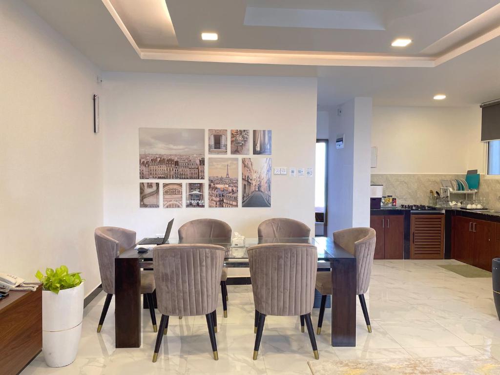 Kuchyň nebo kuchyňský kout v ubytování Green Star City Apartment