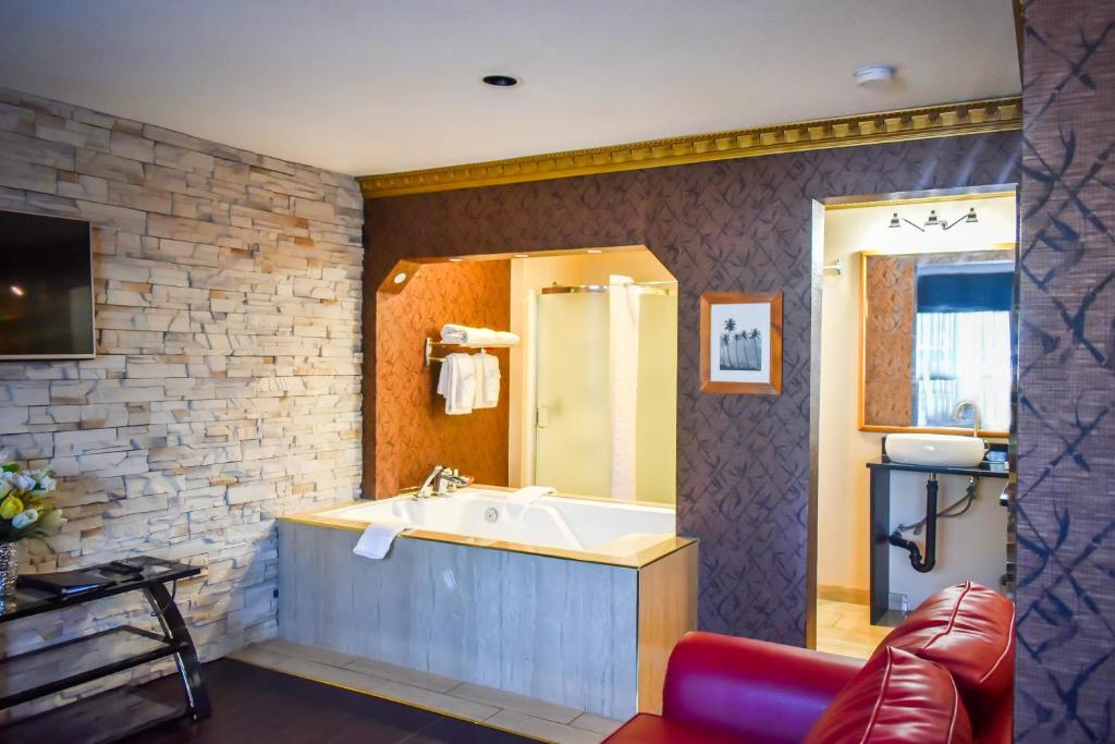 Posezení v ubytování Days Inn by Wyndham Sylvan Lake
