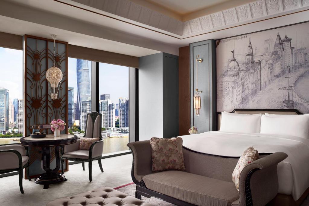 The St. Regis on the Bund, Shanghai - Shanghai River View Room
