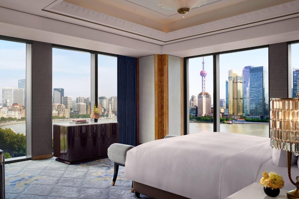 The St. Regis on the Bund, Shanghai - Panoramic Bund View Room