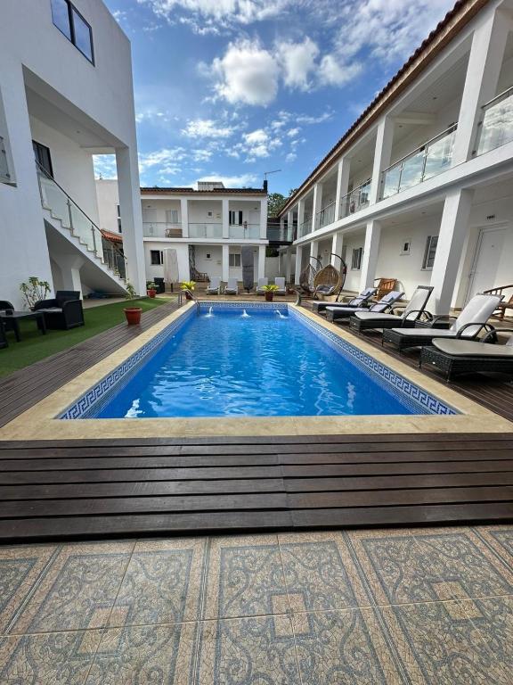 Bazén v ubytování Hotel Kenito nebo v jeho okolí