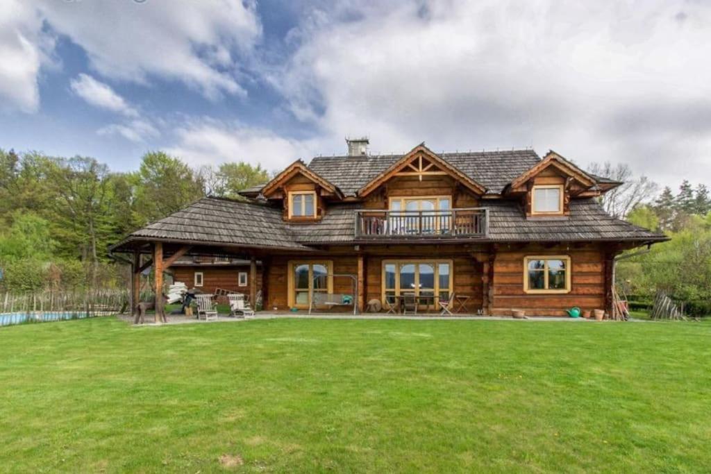 En have udenfor Holzvilla Nähe Krakau