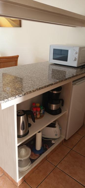 A kitchen or kitchenette at Alsol Nogal- Adults Only
