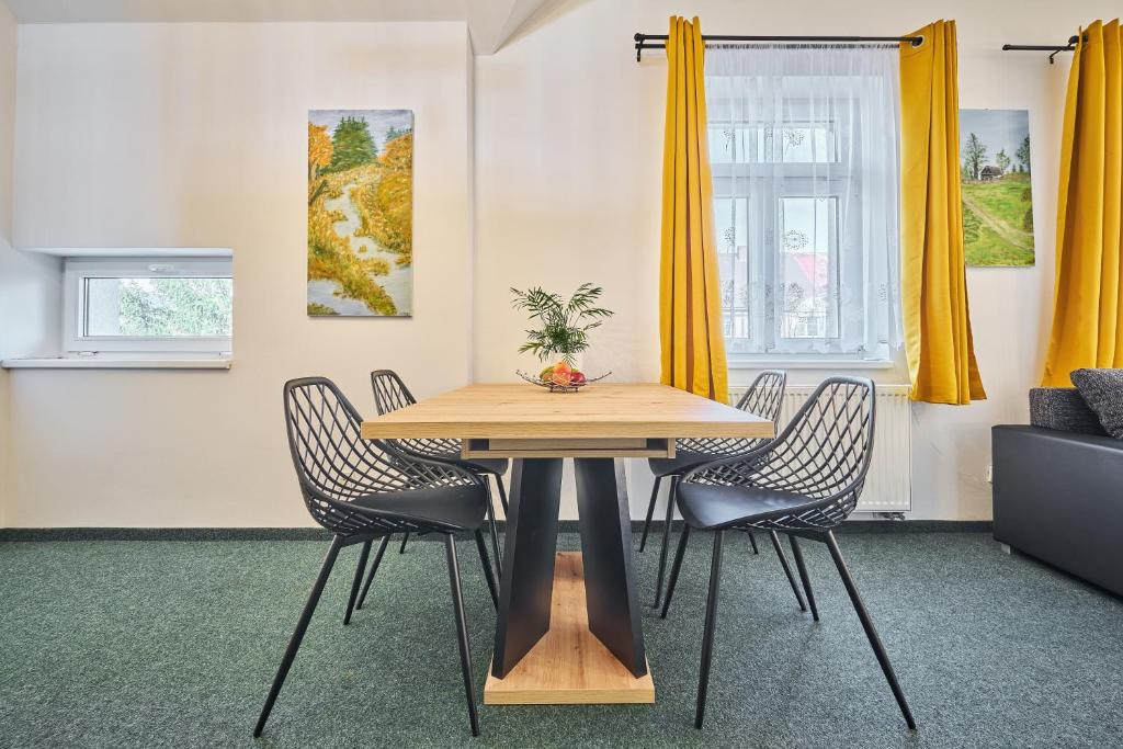 Posezení v ubytování Apartmán - Dovolená Mladé Buky