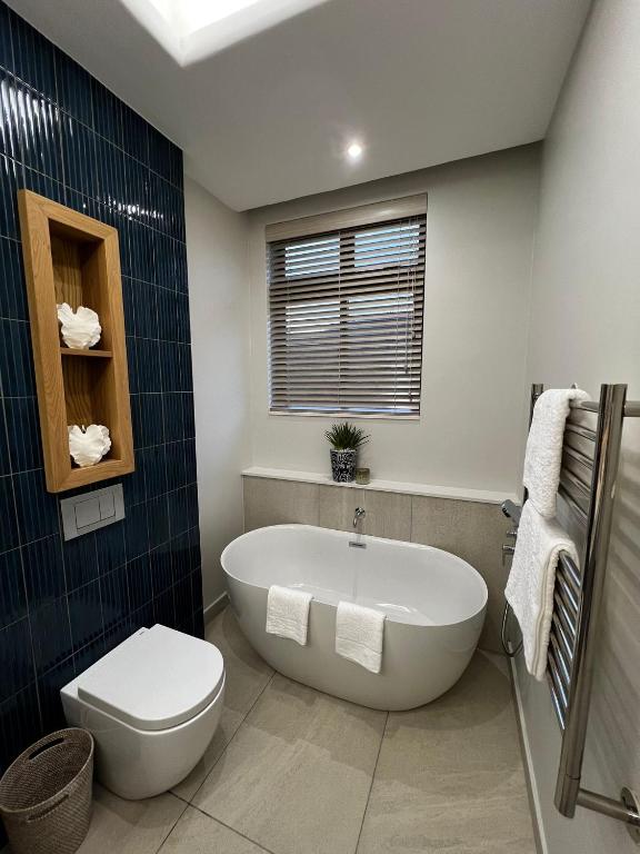 Luxury Penthouse in Herolds Bay - Newly Refurbished - Image 30