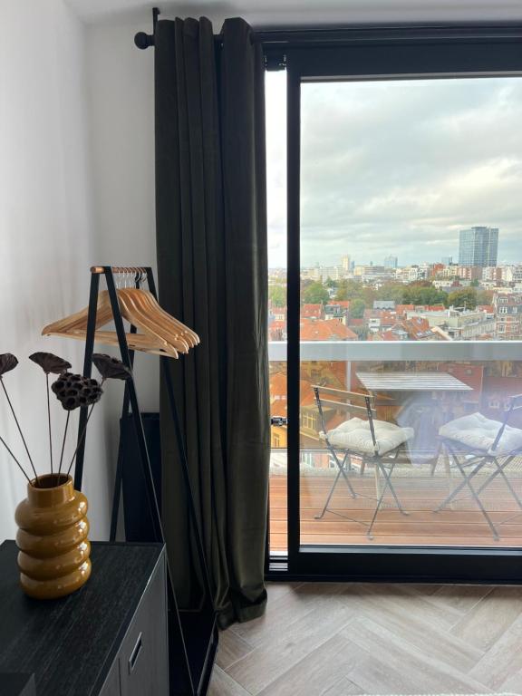 Un balcón o terraza en Deluxe Studio La Cambre - with view