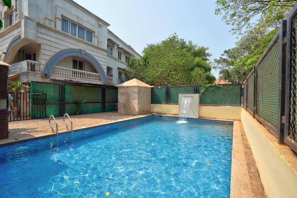 Bazén v ubytování Luxurious 2BHK With Pool nebo v jeho okolí
