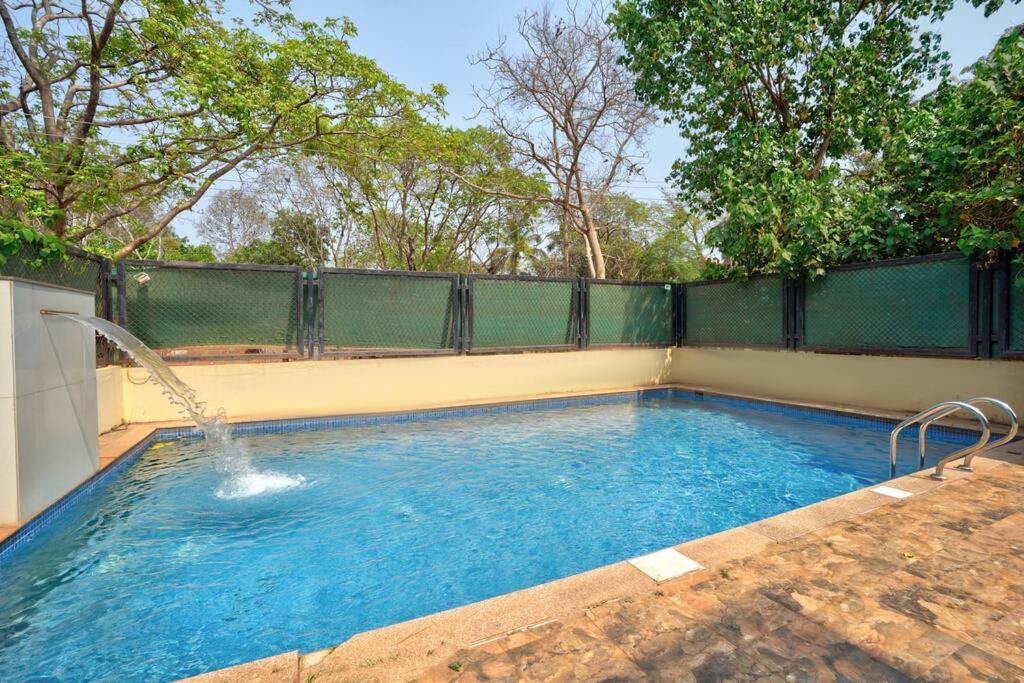 Bazén v ubytování Luxurious 2BHK With Pool nebo v jeho okolí