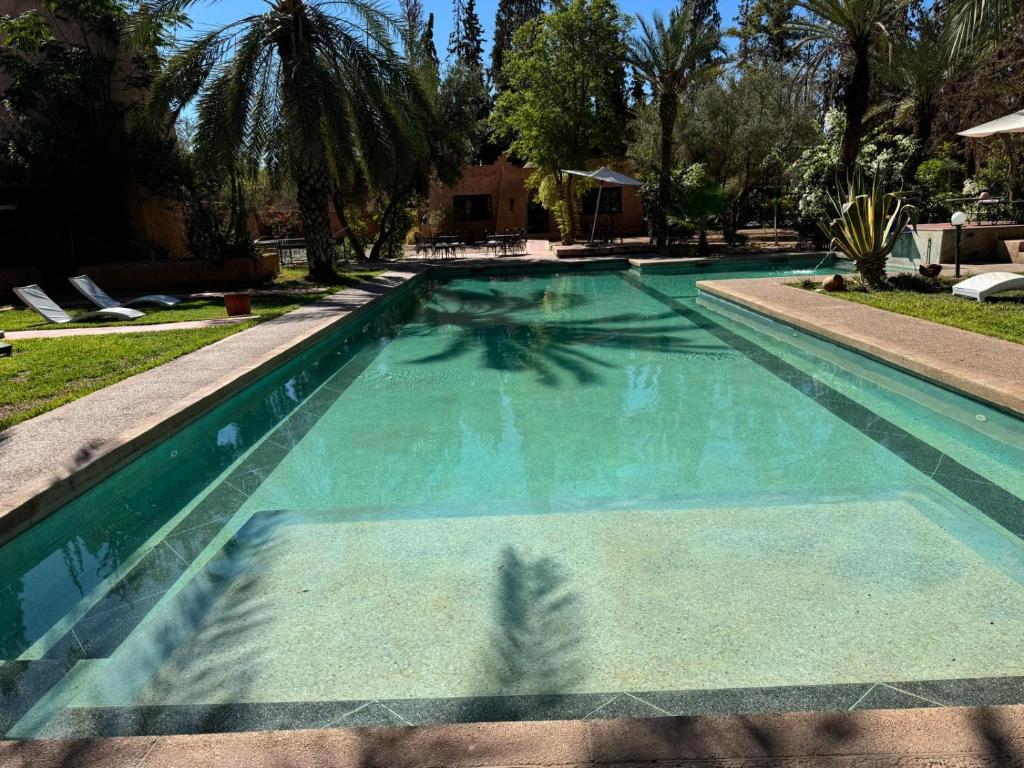 Bazén v ubytování Riad shéhérazade Marrakech nebo v jeho okolí