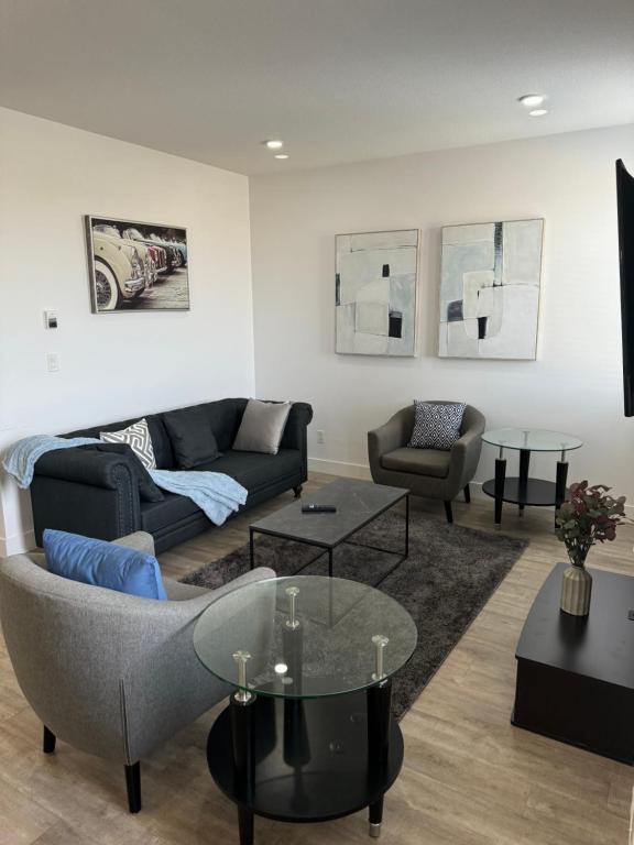 Gallery image of Spacious 3 bed 2 bath with attached garage in Regina