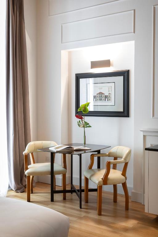 Palazzo Goldoni Condotti Collection - 6