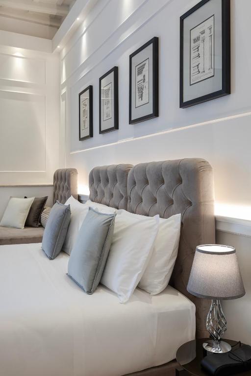 Palazzo Goldoni Condotti Collection - 9