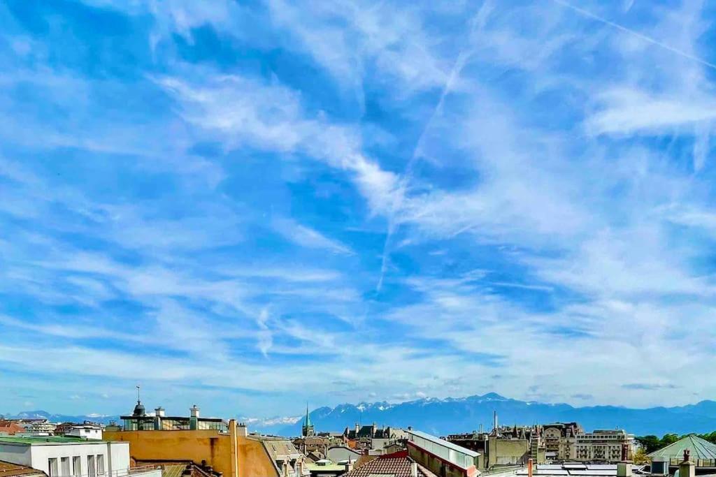 Cosy attic flat Lausanne center - Resim 5