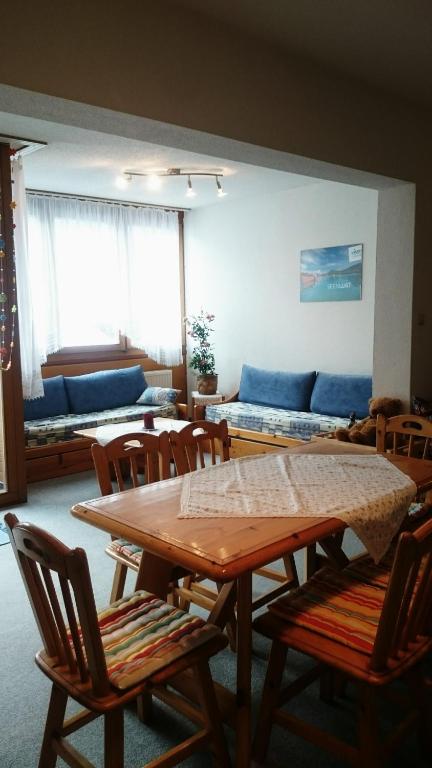 Posedenie v ubytovaní Appartements Central