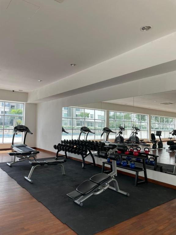 Fitness centrum a/nebo fitness zařízení v ubytování Meridin Bayvue - 3BR - 6 Pax - Near MMHE