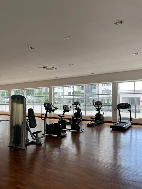 Fitness centrum a/nebo fitness zařízení v ubytování Meridin Bayvue - 3BR - 6 Pax - Near MMHE