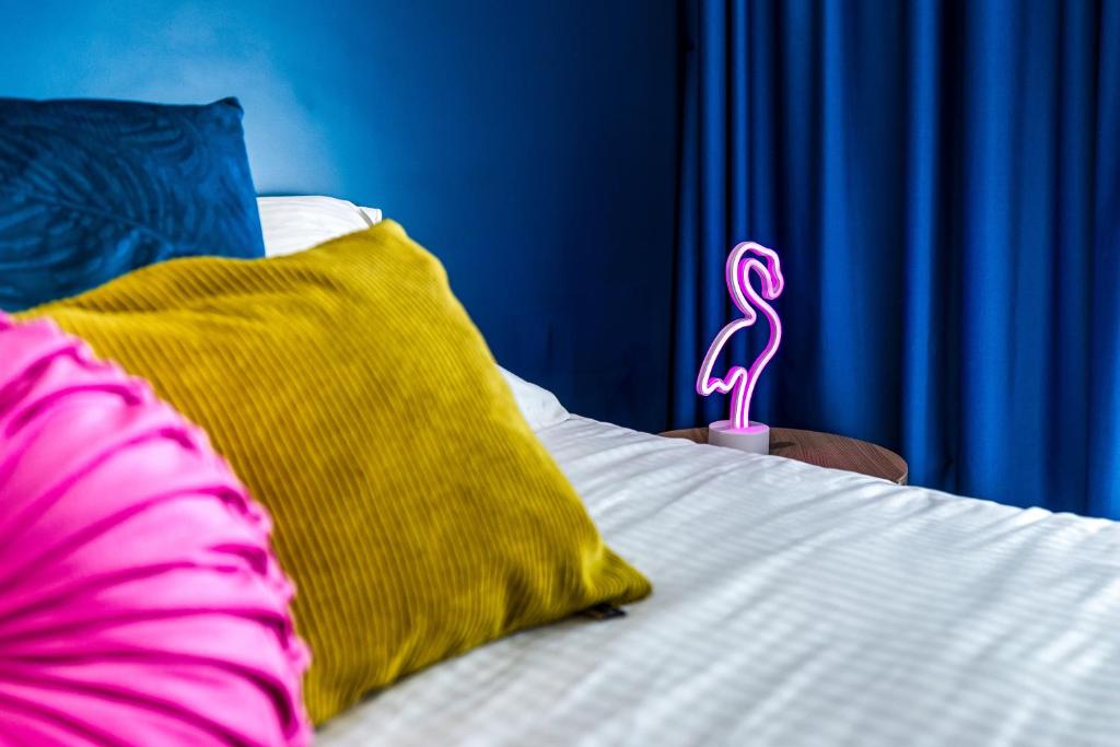 Postel nebo postele na pokoji v ubytování Flamingo Hotel Malta