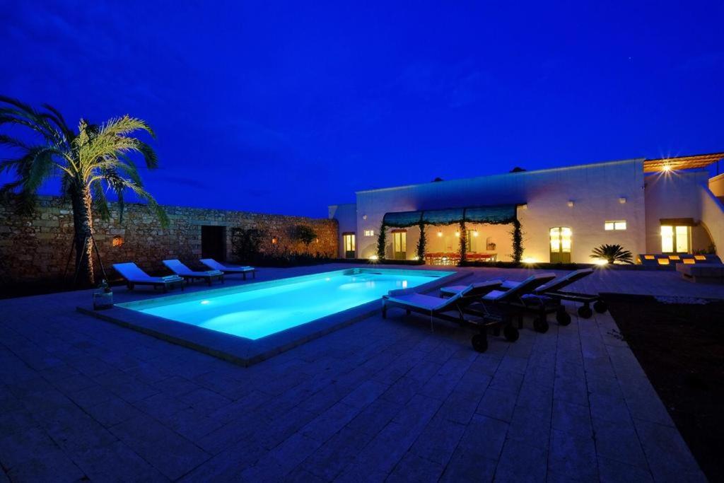 Bazén v ubytování Relais Masseria Sant'Antonio nebo v jeho okolí