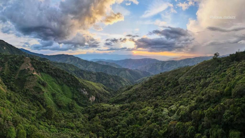 LA CASA EN EL AIRE - Abejorral