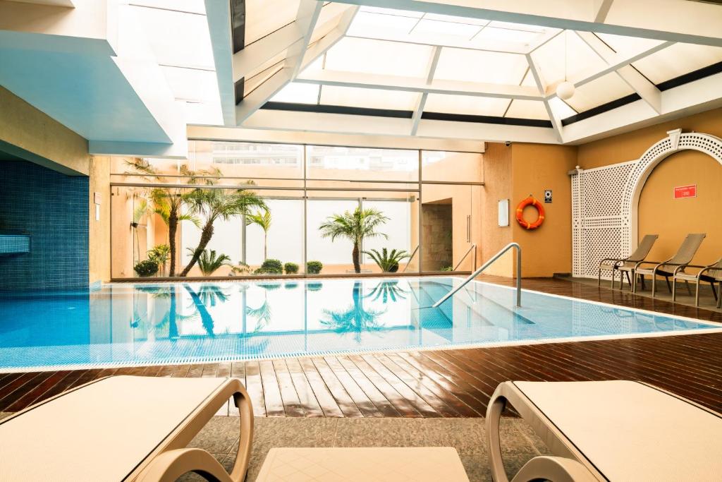 Bazén v ubytování Casa Andina Premium Miraflores nebo v jeho okolí