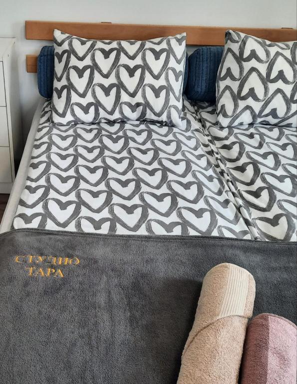 A bed or beds in a room at Studio Tara Divčibare