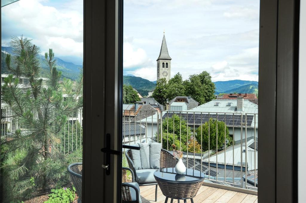 Nespecifikovaný výhled na hory nebo výhled na hory při pohledu z hotelu