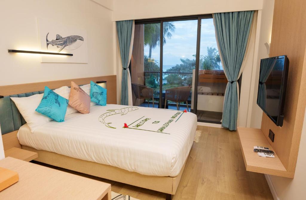 Whale Shark Boutique - View 44