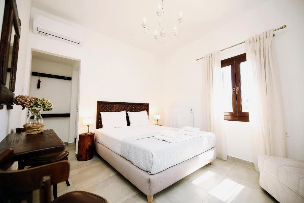 Marousos Central Guesthouse - Apartment With Balcony