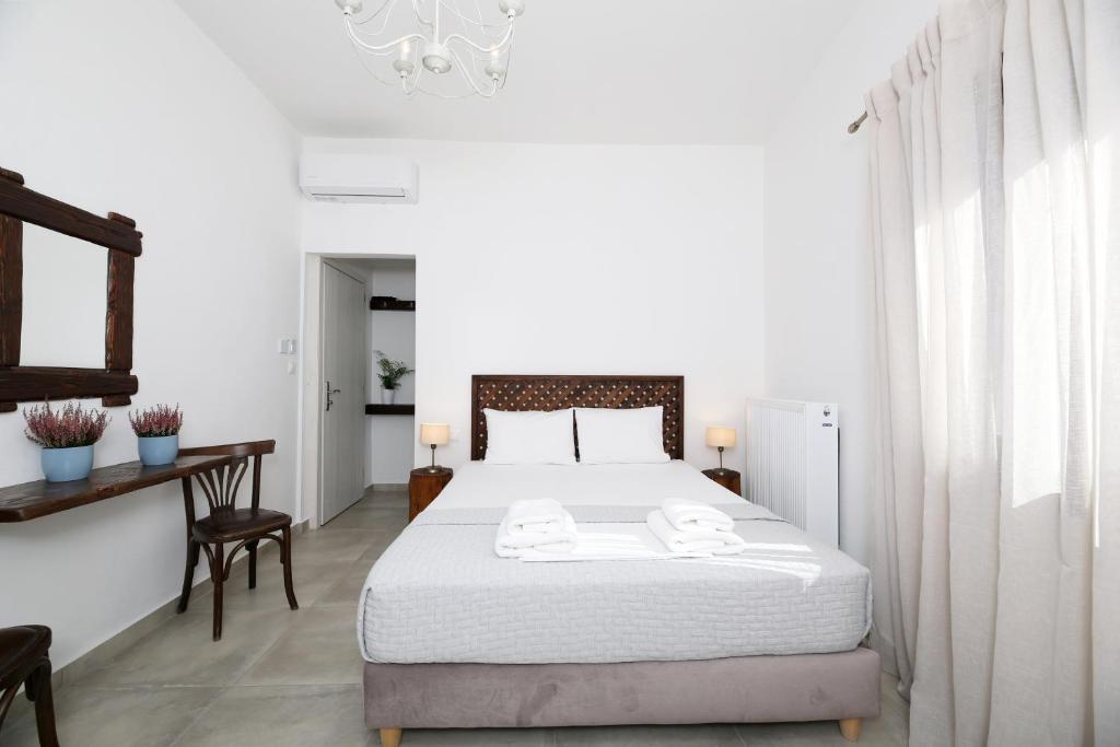 Marousos Central Guesthouse - Apartment With Balcony