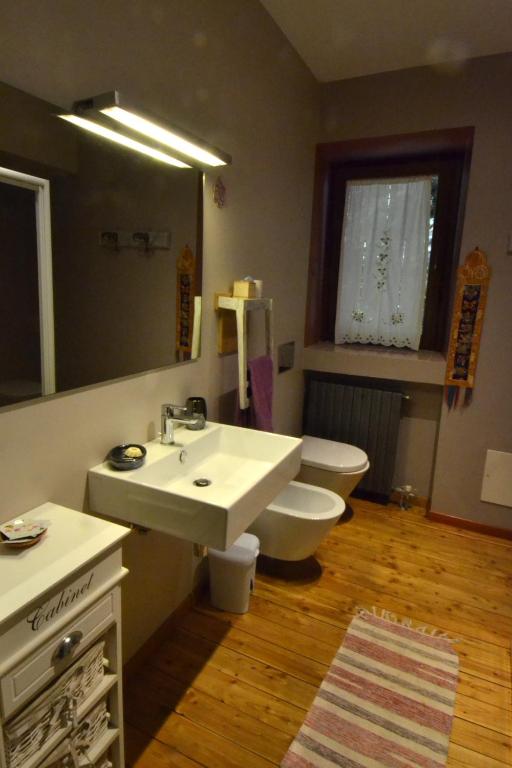 Ai 4 Gatti B&B - Tweepersoonskamer Met Gedeelde Badkamer