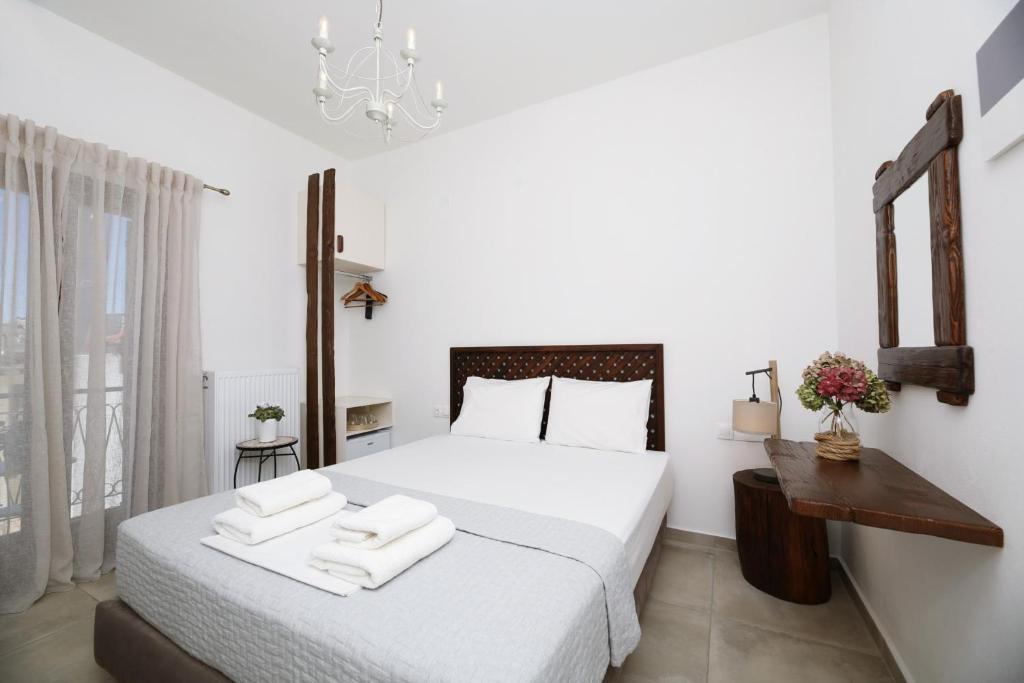 Marousos Central Guesthouse - Double Room With Balcony