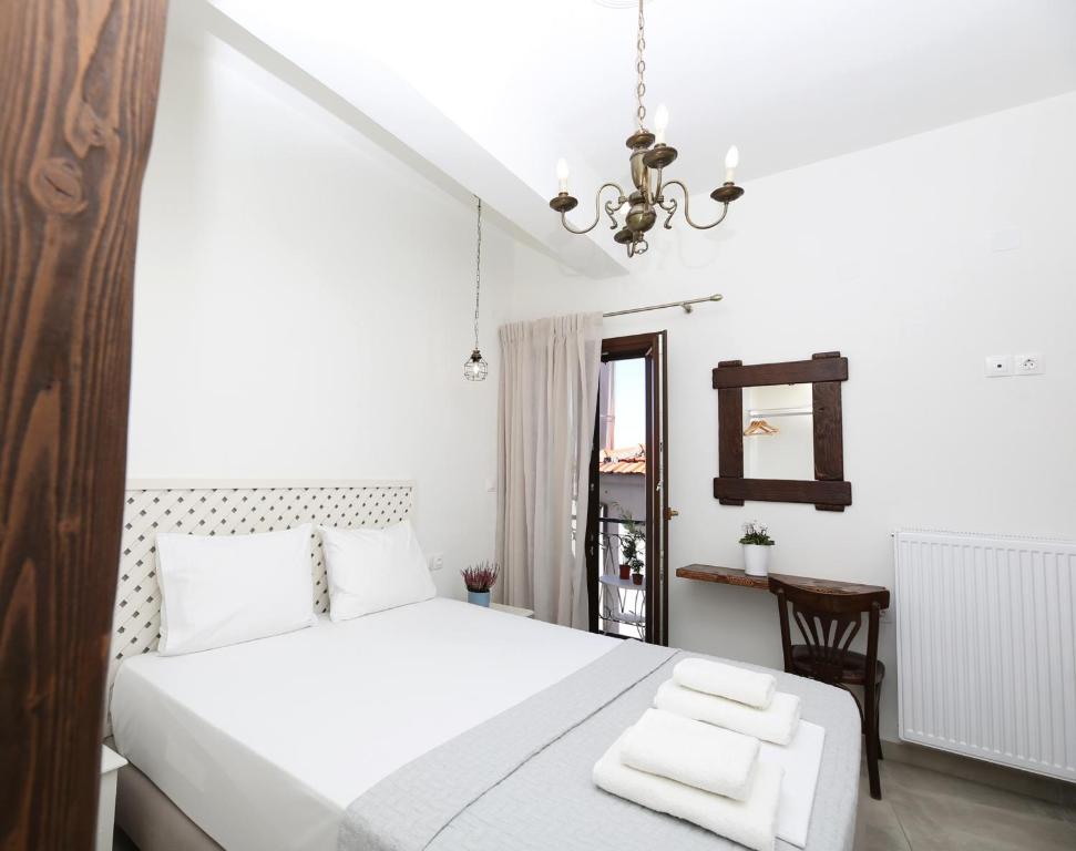 Marousos Central Guesthouse - Budget Double Room