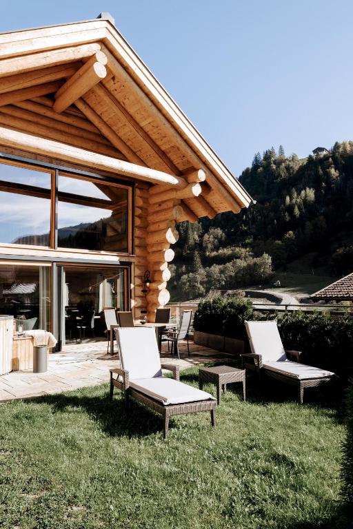 Κήπος έξω από το Chalet Zwoasom