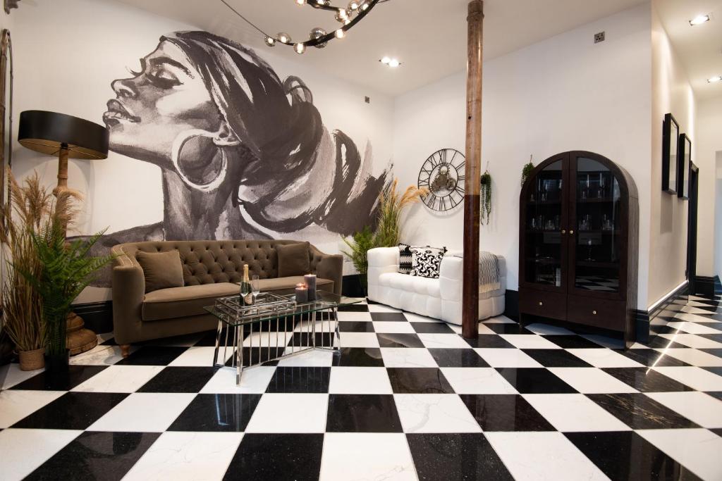 Posezení v ubytování The Vault Luxury Apartment