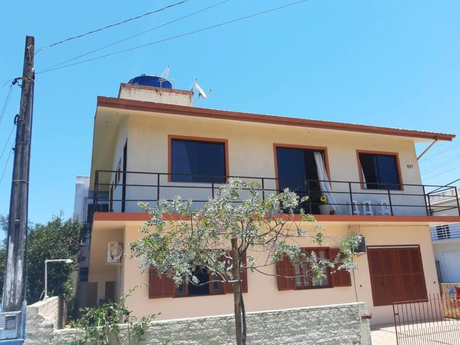 Το κτήριο όπου στεγάζεται  η παραθεριστική κατοικία