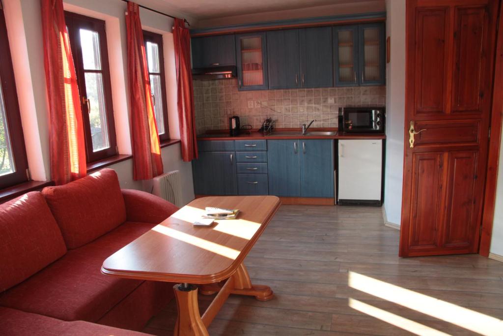 Kuchyň nebo kuchyňský kout v ubytování Apartmany Chribska