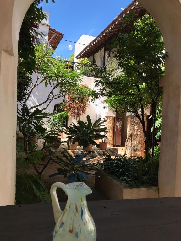 Giardino di Subira House