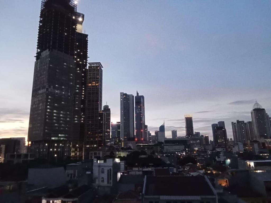 Vista generica su Giacarta o vista sulla città dall'interno dell'hotel