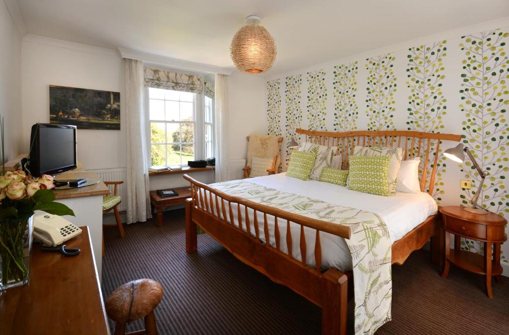Luttrell Arms - 