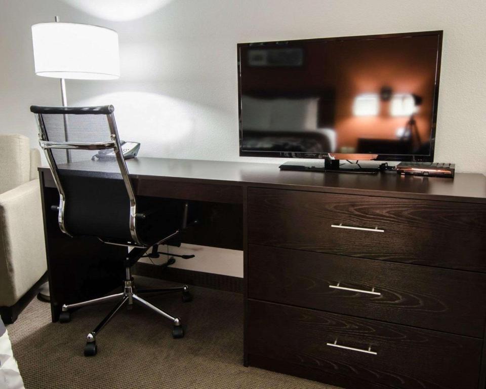 Sleep Inn & Suites And Conference Center Downtown - Room King Estándar: No Fumar