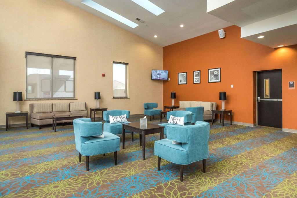 Sleep Inn & Suites And Conference Center Downtown photo