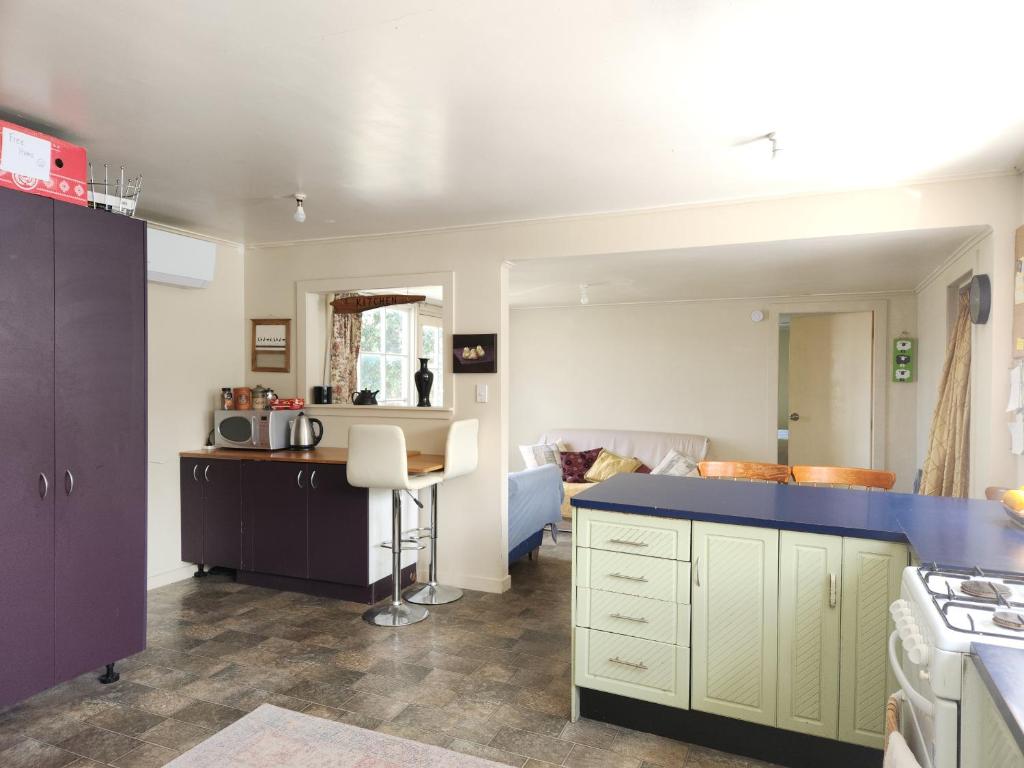 Kuchyň nebo kuchyňský kout v ubytování Quirky Villa Homestay