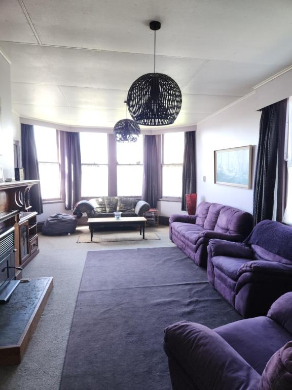 Posezení v ubytování Quirky Villa Homestay