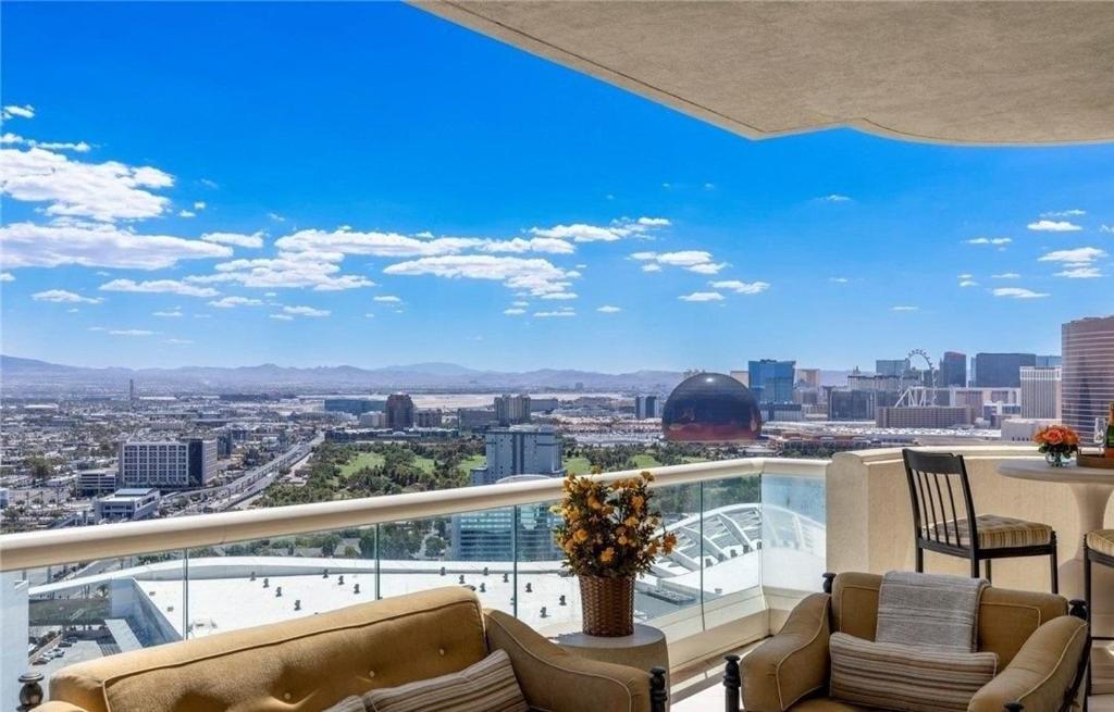 View of Penthouse with spectacular views, Las Vegas (updated prices 2024)