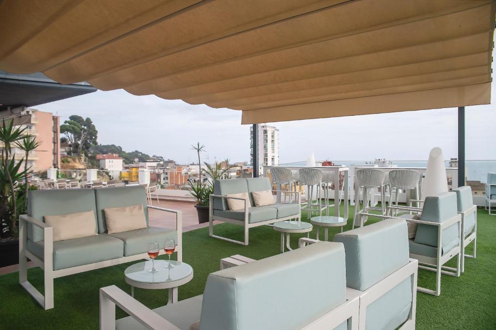 Балкон або тераса в Hotel Lloret Santa Rosa by Pierre & Vacances